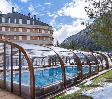 Hotel Montarto Baqueira Beret Eksteriør billede