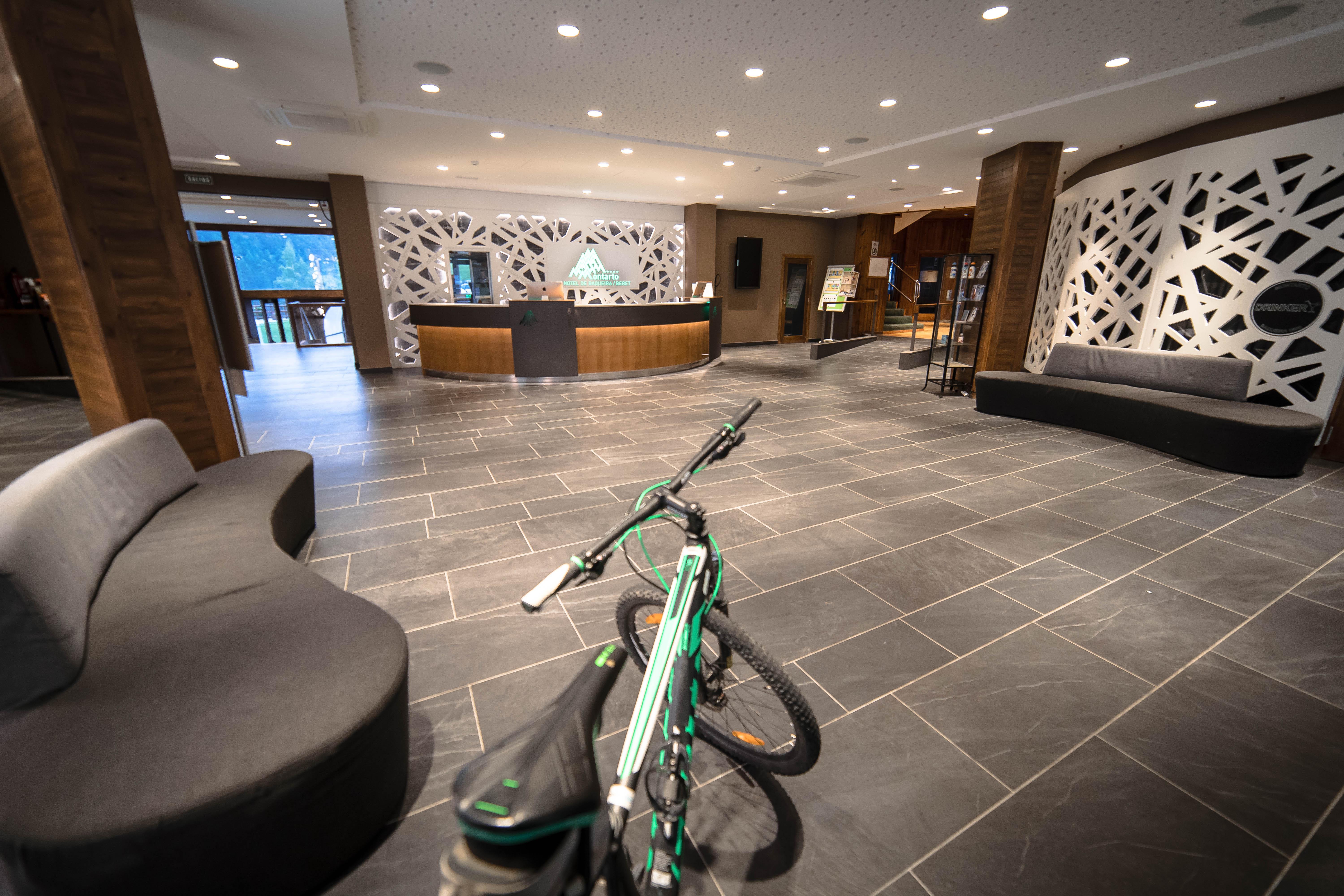 Hotel Montarto Baqueira Beret Eksteriør billede