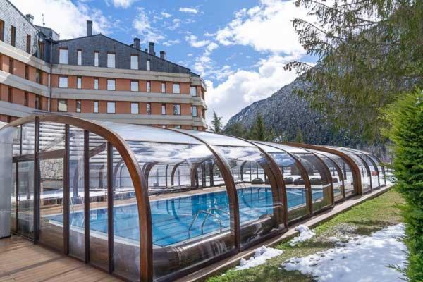 Hotel Montarto Baqueira Beret Eksteriør billede